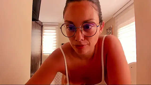 anabel 025 online show from March 31, 3:36 pm