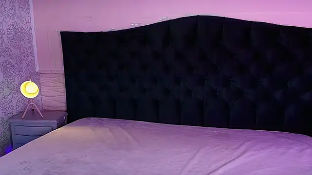 Julieta Cortes   online show from April 8, 12:06 pm