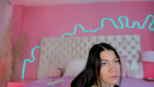 Julieta Cortes   online show from February 7, 12:13 pm