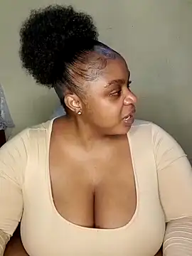 Snapshot of clitorisqueen93 chatting on March 5, 9:04 pm clitorisqueen93 online show from March 5, 9:04 pm