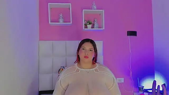 Alanna hot3 online show from June 1, 7:46 pm