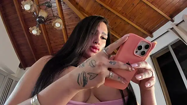 IsaFontanna online show from May 17, 12:43 am