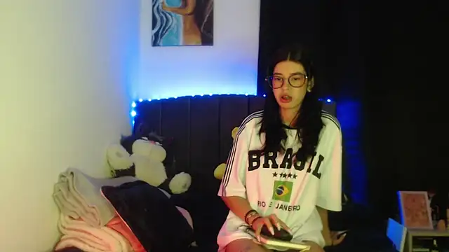 ily bea online show from March 26, 11:57 pm