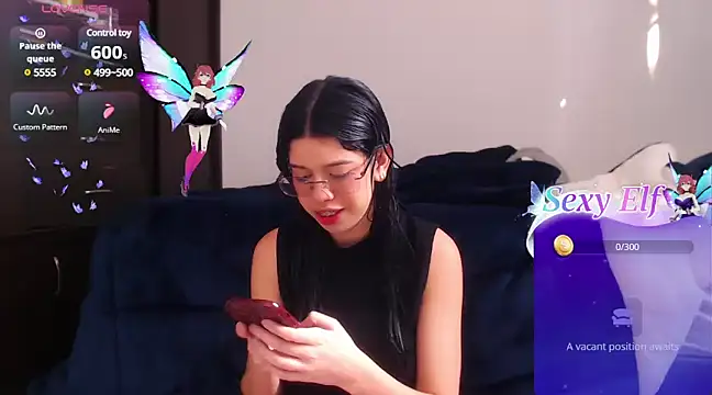 Snapshot of ily_bea chatting on December 24, 8:27 pm ily bea online show from December 24, 8:27 pm