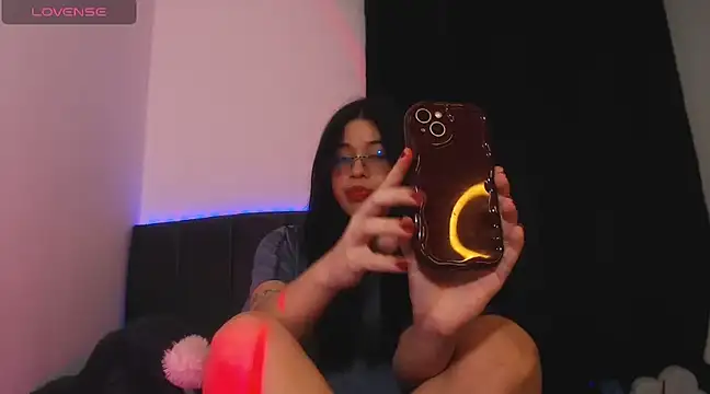 Snapshot of ily_bea chatting on January 21, 1:39 am ily bea online show from January 21, 1:39 am