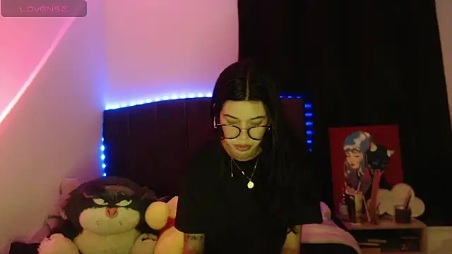 Snapshot of ily_bea chatting on September 30, 12:16 am ily bea online show from September 30, 12:16 am