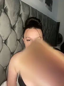 riri bstvx online show from October 4, 4:08 pm