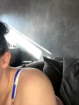 riri bstvx online show from October 12, 10:05 am