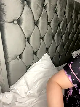 riri bstvx online show from October 11, 4:52 pm