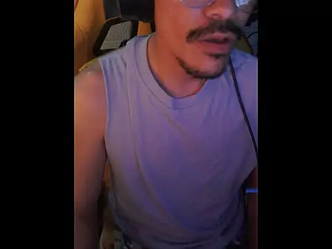 cloudyth1994 online show from February 7, 9:12 pm