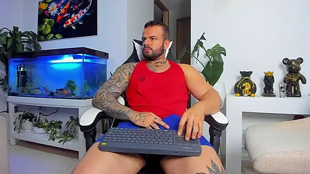 Snapshot of Johnnygrayson1 chatting on September 29, 12:17 am Johnnygrayson1 online show from September 29, 12:17 am