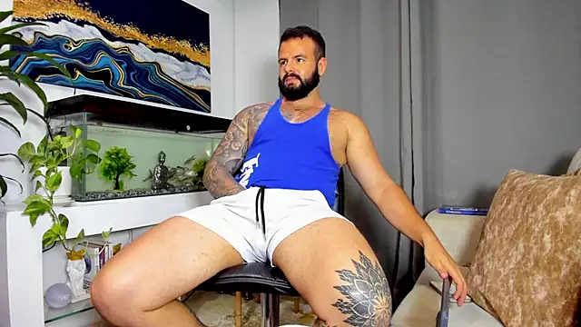 Snapshot of Johnnygrayson1 chatting on February 18, 12:26 am Johnnygrayson1 online show from February 18, 12:26 am