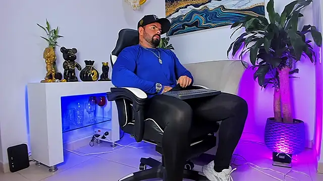 Johnnygrayson1 online show from January 16, 12:25 am