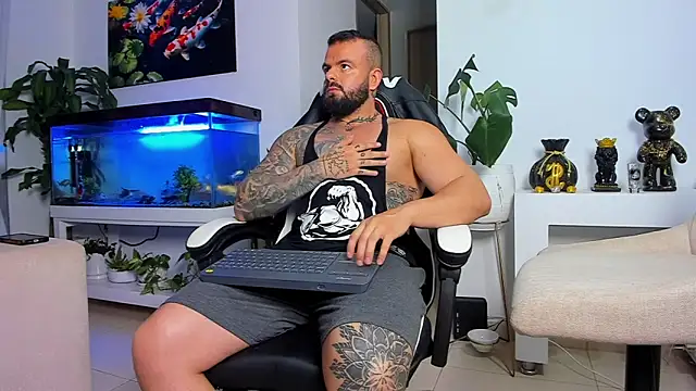 Snapshot of Johnnygrayson1 chatting on September 19, 11:31 pm Johnnygrayson1 online show from September 19, 11:31 pm