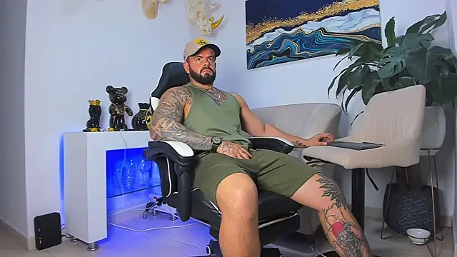 Johnnygrayson1 online show from January 10, 11:22 pm