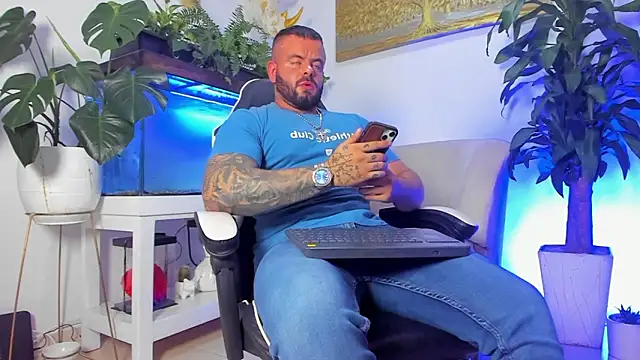 Johnnygrayson1 online show from March 15, 1:45 am