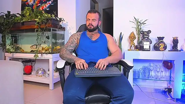 Johnnygrayson1 online show from February 6, 11:56 pm