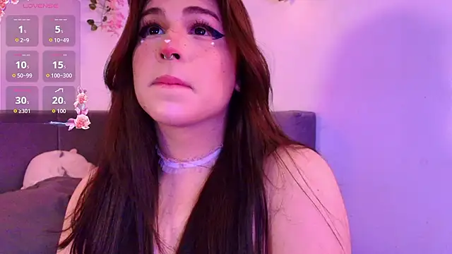 Snapshot of Yuri_Stars chatting on February 19, 9:23 pm Yuri Stars online show from February 19, 9:23 pm