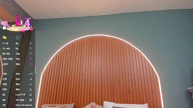 NayeCloud online show from December 22, 3:39 am