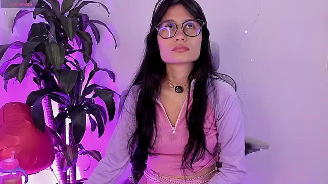 NayeCloud online show from April 28, 2:21 am