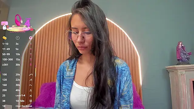 NayeCloud online show from January 9, 10:39 pm