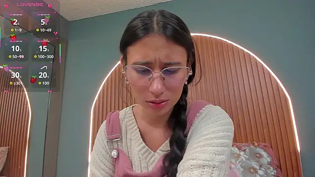 NayeCloud online show from November 30, 3:40 am