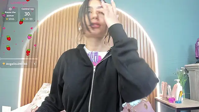 NayeCloud online show from October 16, 3:37 am