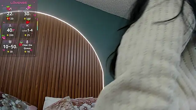 NayeCloud online show from November 15, 3:54 am