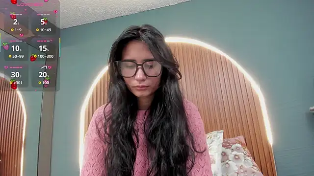 NayeCloud online show from November 27, 3:40 am