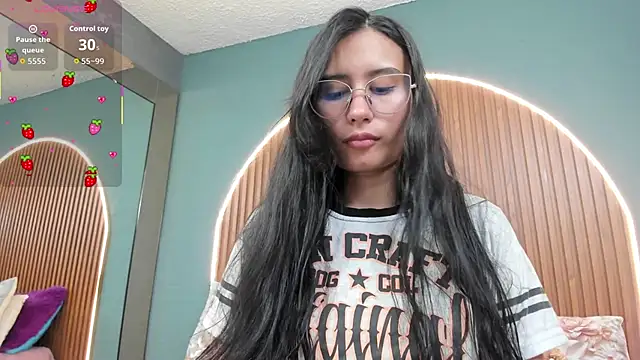 NayeCloud online show from October 19, 3:42 am