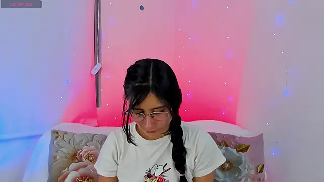 NayeCloud online show from March 1, 3:50 am