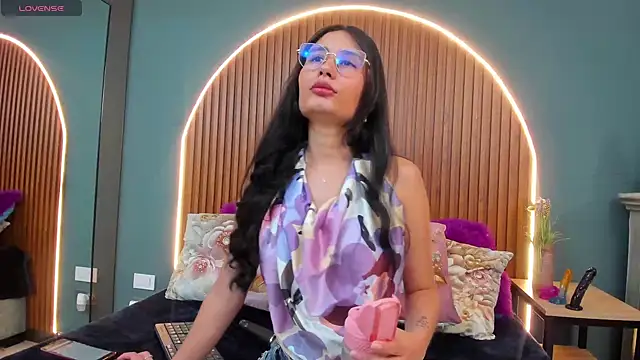 NayeCloud online show from September 10, 3:38 am