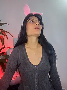 NayeCloud online show from March 31, 10:12 pm