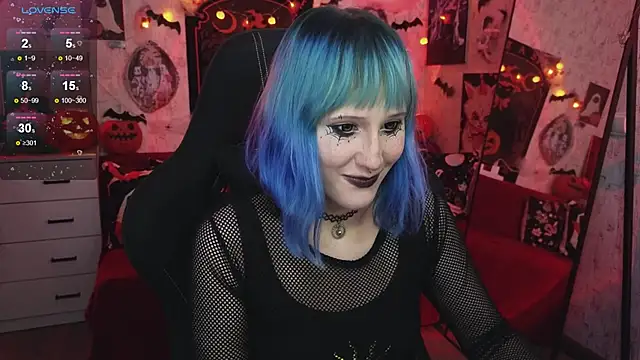 Snapshot of little_Elika chatting on October 31, 9:43 pm little Elika online show from October 31, 9:43 pm