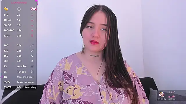 Sabrina Lennox online show from June 17, 6:29 pm