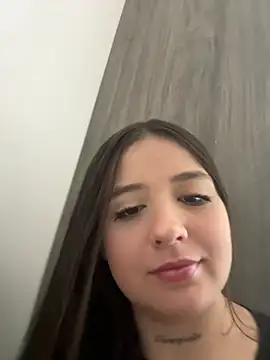 Sabrina Lennox online show from February 6, 2:51 am