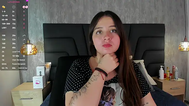 Sabrina Lennox online show from February 26, 1:46 am