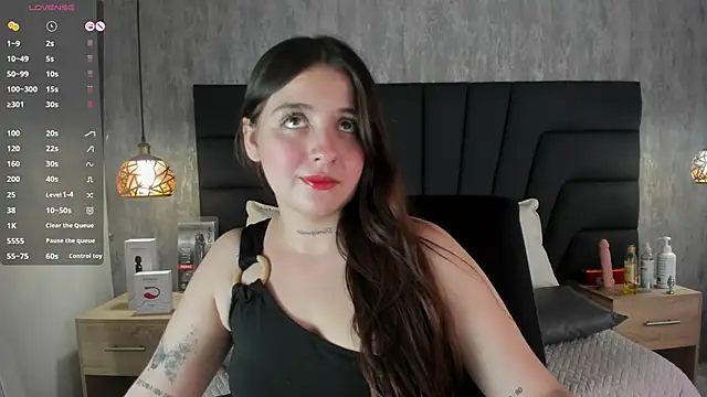 Sabrina Lennox online show from March 12, 10:39 pm