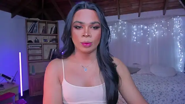 Snapshot of CuteRomi chatting on February 13, 7:08 am CuteRomi online show from February 13, 7:08 am