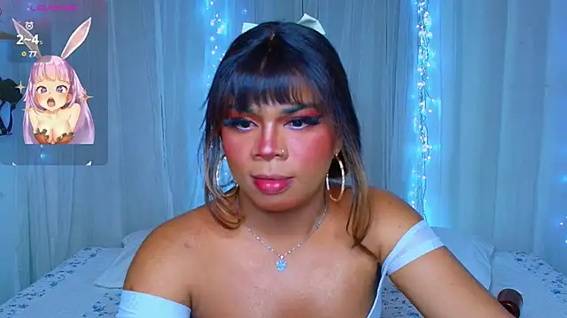 Snapshot of CuteRomi chatting on March 4, 1:12 am CuteRomi online show from March 4, 1:12 am