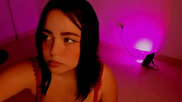 Snapshot of ValeryySoto_ chatting on December 10, 4:34 am ValeryySoto online show from December 10, 4:34 am