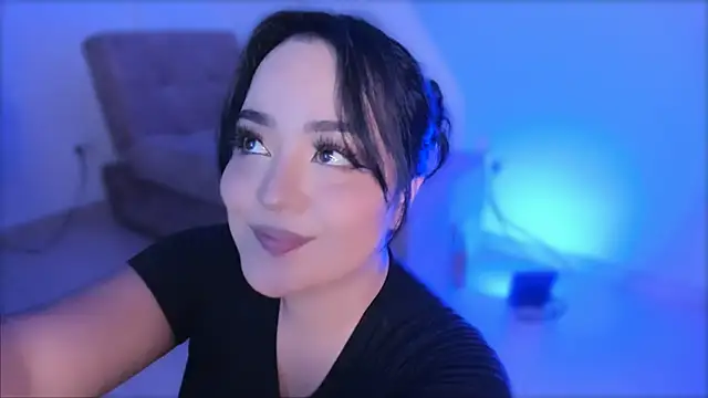 Snapshot of ValeryySoto_ chatting on February 14, 12:30 am ValeryySoto online show from February 14, 12:30 am