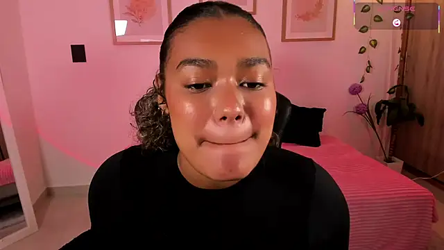 aleja montiel   online show from March 27, 12:50 pm