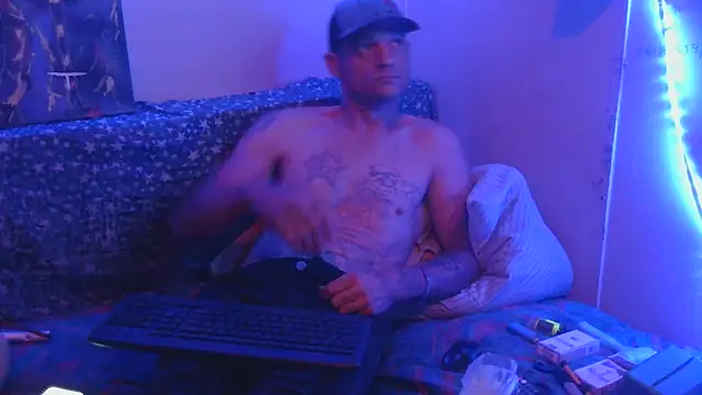 Snapshot of TheOneYouLove69 chatting on October 31, 3:25 am TheOneYouLove69 online show from October 31, 3:25 am