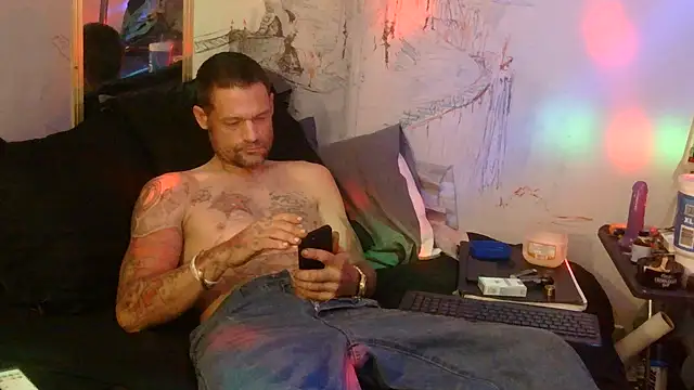 TheOneYouLove69 online show from May 4, 1:09 am