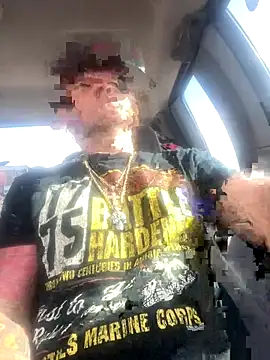 Snapshot of TheOneYouLove69 chatting on November 21, 5:56 pm TheOneYouLove69 online show from November 21, 5:56 pm