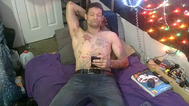 Snapshot of TheOneYouLove69 chatting on February 14, 9:15 pm TheOneYouLove69 online show from February 14, 9:15 pm