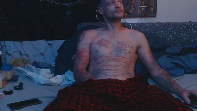 Snapshot of TheOneYouLove69 chatting on November 28, 3:50 am TheOneYouLove69 online show from November 28, 3:50 am