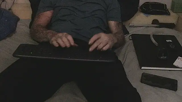 Snapshot of TheOneYouLove69 chatting on December 22, 7:30 am TheOneYouLove69 online show from December 22, 7:30 am