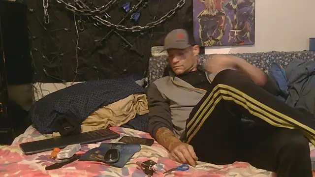 Snapshot of TheOneYouLove69 chatting on November 10, 7:41 pm TheOneYouLove69 online show from November 10, 7:41 pm